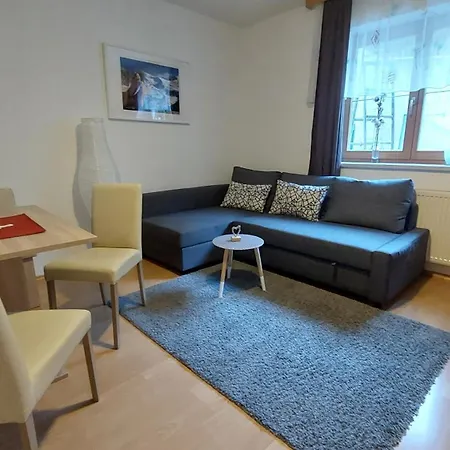 奥弗·托马斯和麦克拉的假日公寓 * 施图拜河谷新施蒂夫特