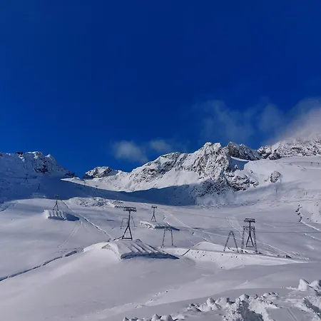 아파트 Ofer Thomas & Michaela