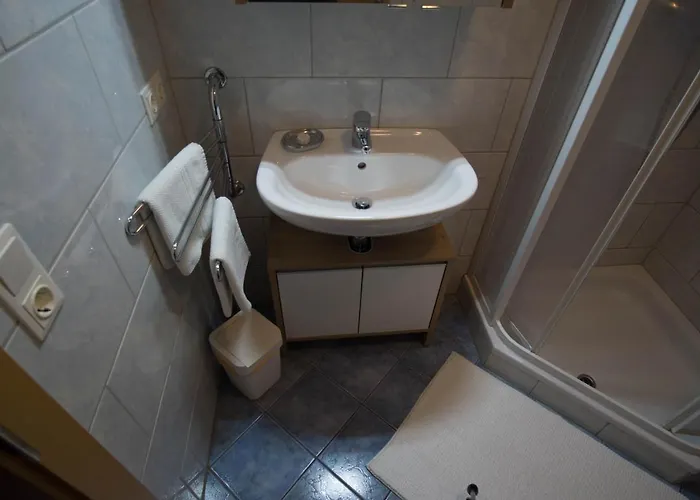 아파트 Ofer Thomas & Michaela