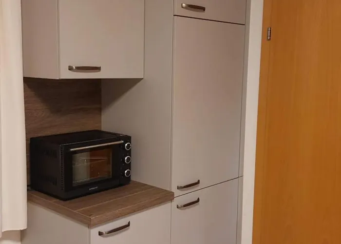 Ofer Thomas & Michaela * 노이스티프트임스튀바이탈