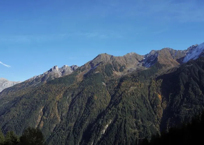 Ofer Thomas & Michaela